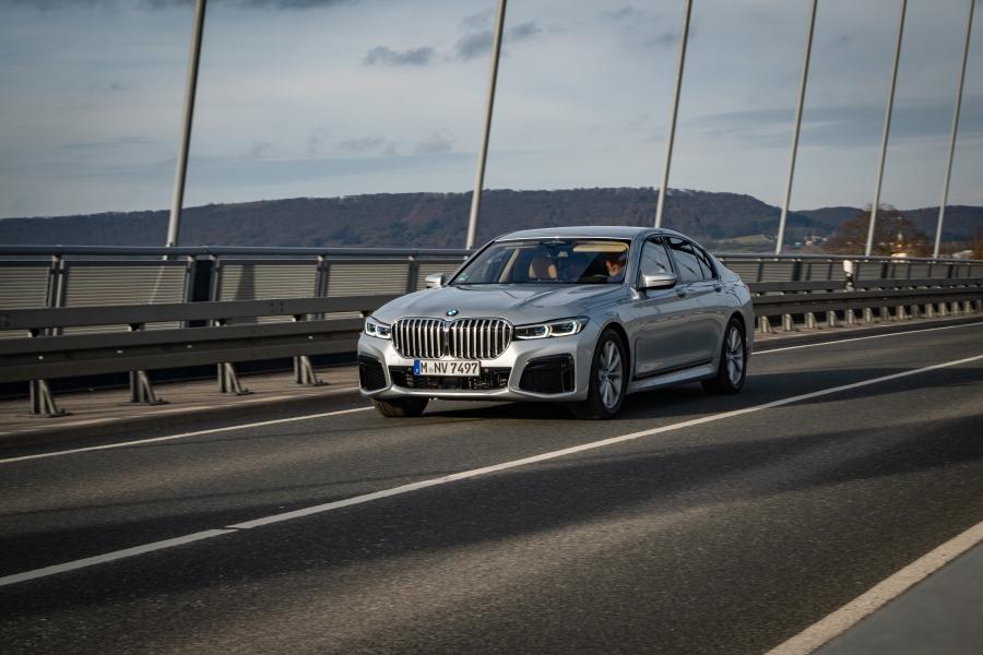  BMW 730d xDrive M Sport (G11) 2019 года  (WW) (фото 8 из 18)